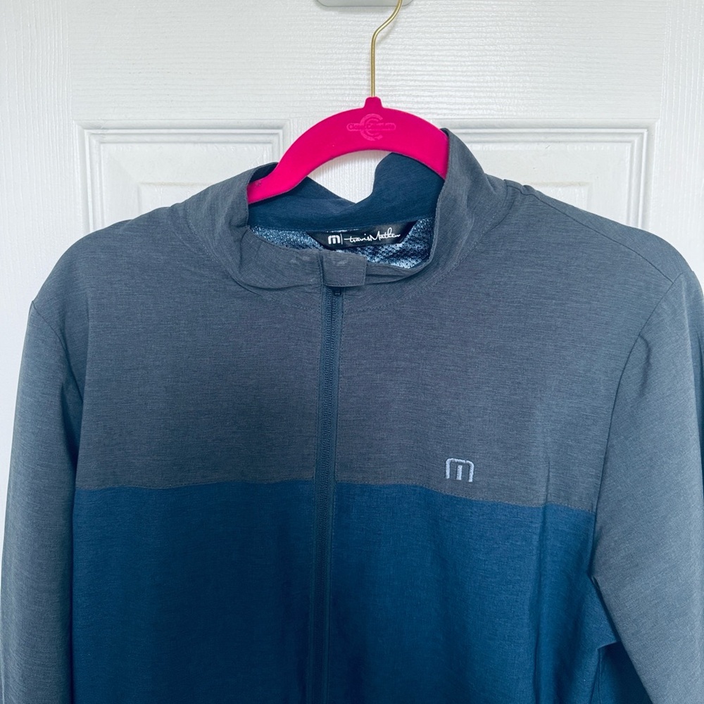Travis Mathew Black and Navy Windbreaker